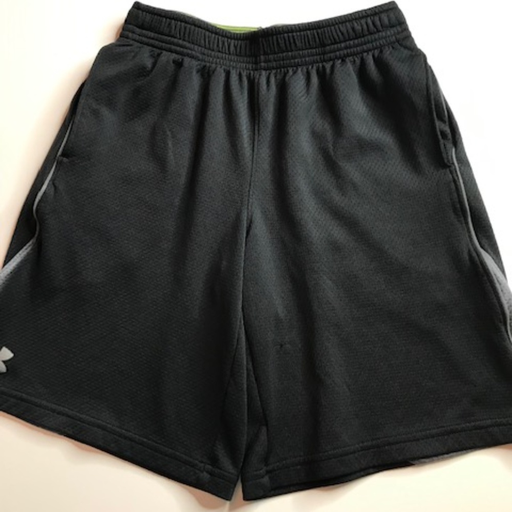 Under Armour Boy's Shorts XS